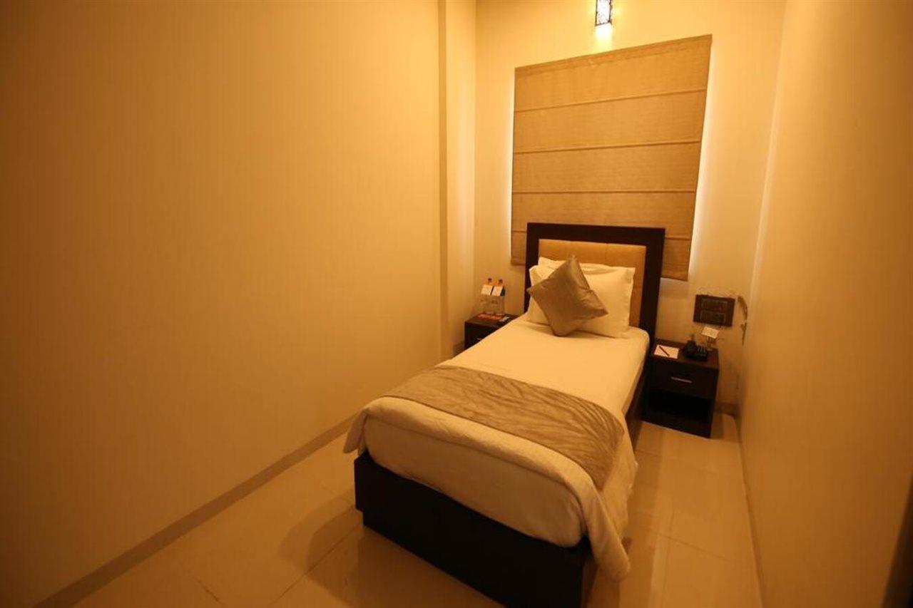 Mastiff Hotel Karwar By Othpl, Formerly Citrus Hotel Karwar Exteriör bild